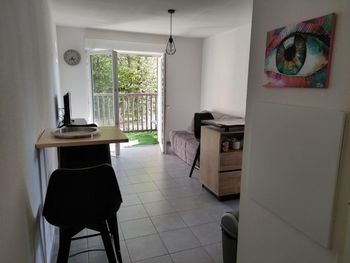Superbe Appartement En Rez-De-Jardin A ลองตง ภายนอก รูปภาพ